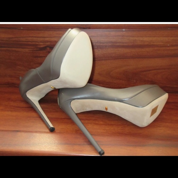 Sergio Rossi 100% Authentic Heels - Picture 4 of 6